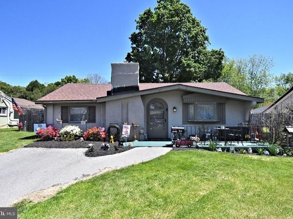 910 FERNWOOD STREET , EMMAUS, PA 18049