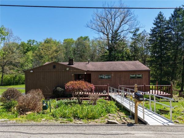 5422 Beechnut Dr , Gibsonia, PA 15044