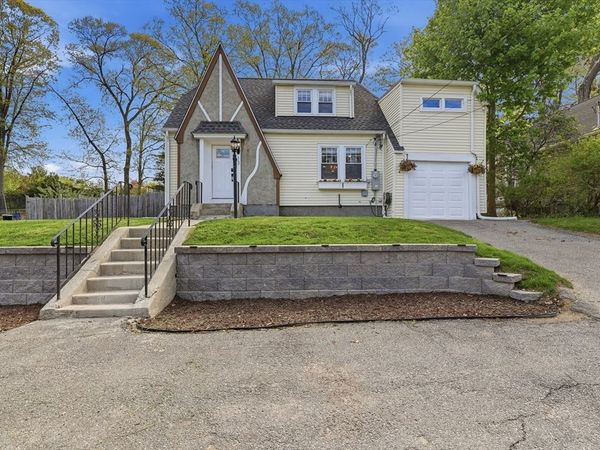 13 Marilyn Drive, Auburn, MA 01501