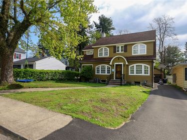 98 Sunnyside Drive , Elmira, NY 14905