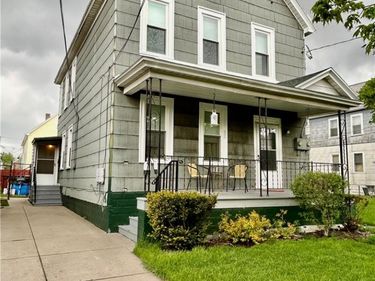 52 Greeley Street , Unit Upper, Buffalo, NY 14207