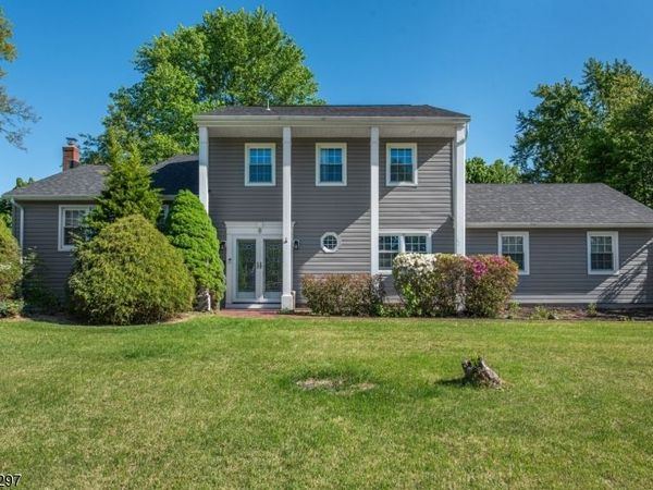 8 Maple Ave, East Hanover, NJ 07936