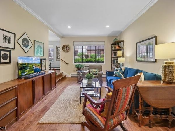 9 Sentinel Ct, Chatham, NJ 07928