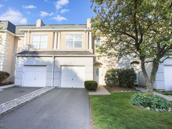 8409 Brittany Dr, Wayne, NJ 07470