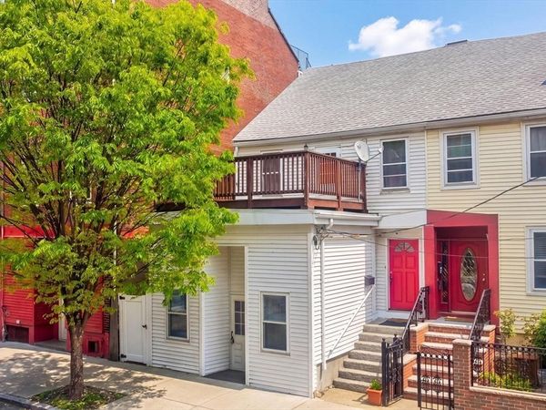 117 Winnisimmet St, Chelsea, MA 02150