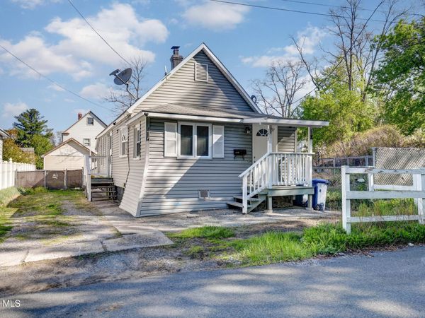 1617 7th Avenue, Schenectady, NY 12303