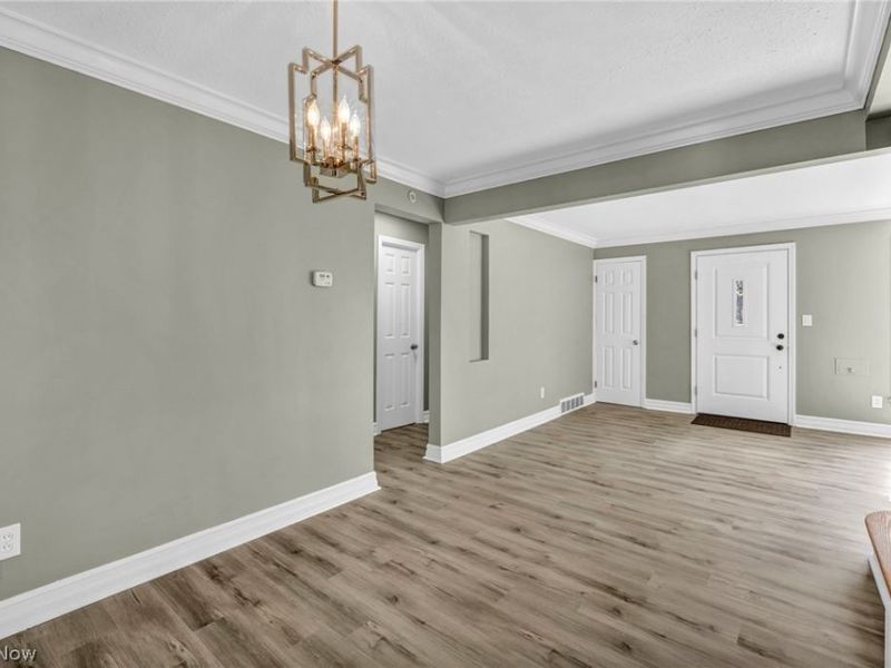 7198 Greenleaf Avenue , Parma, OH 44130 Photo 11