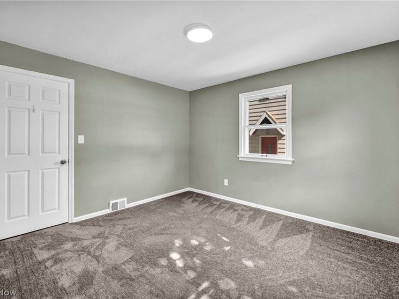 7198 Greenleaf Avenue , Parma, OH 44130 Photo 24
