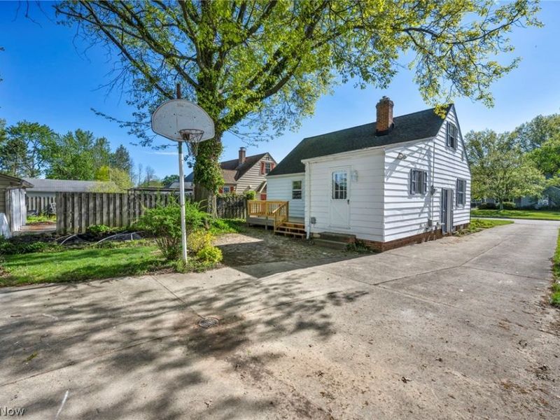 7198 Greenleaf Avenue , Parma, OH 44130 Photo 41