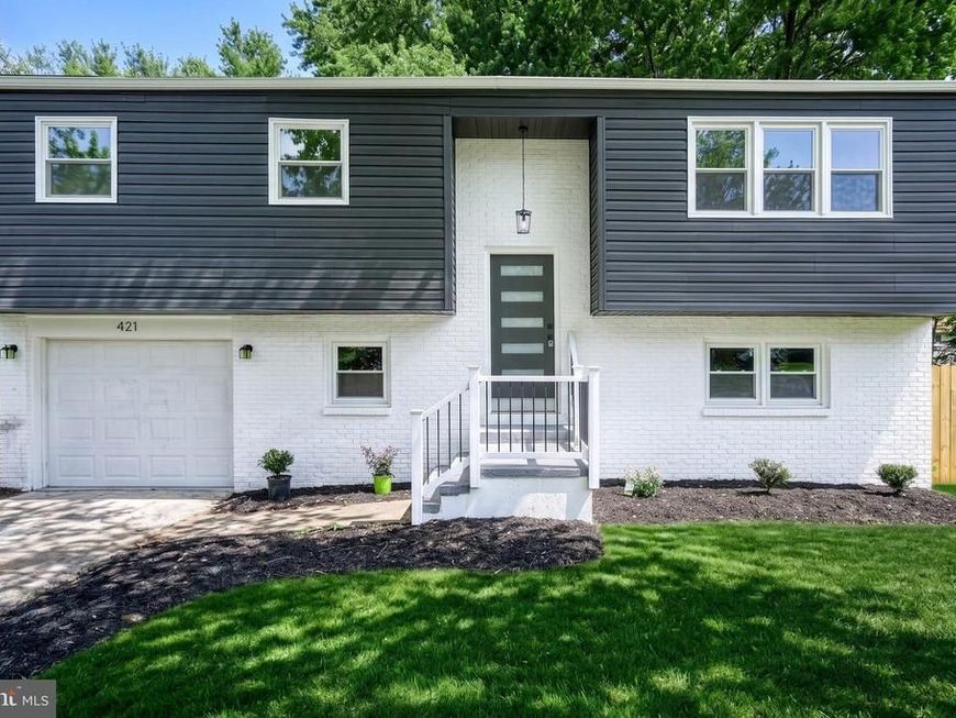 421 Fairway Drive, Mechanicsburg, PA 17055 Main Photo