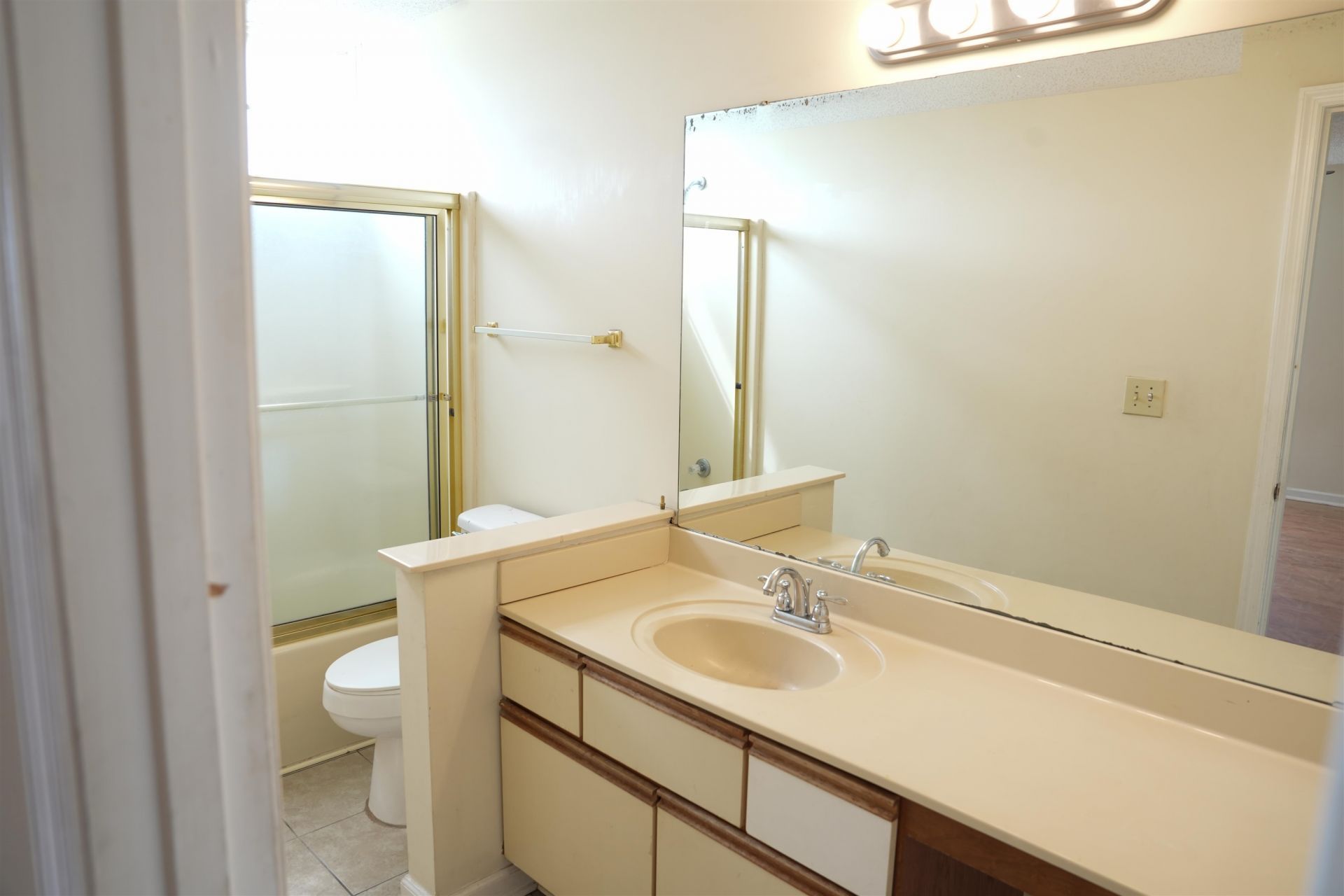 2210 Andover Dr.  Photo 14