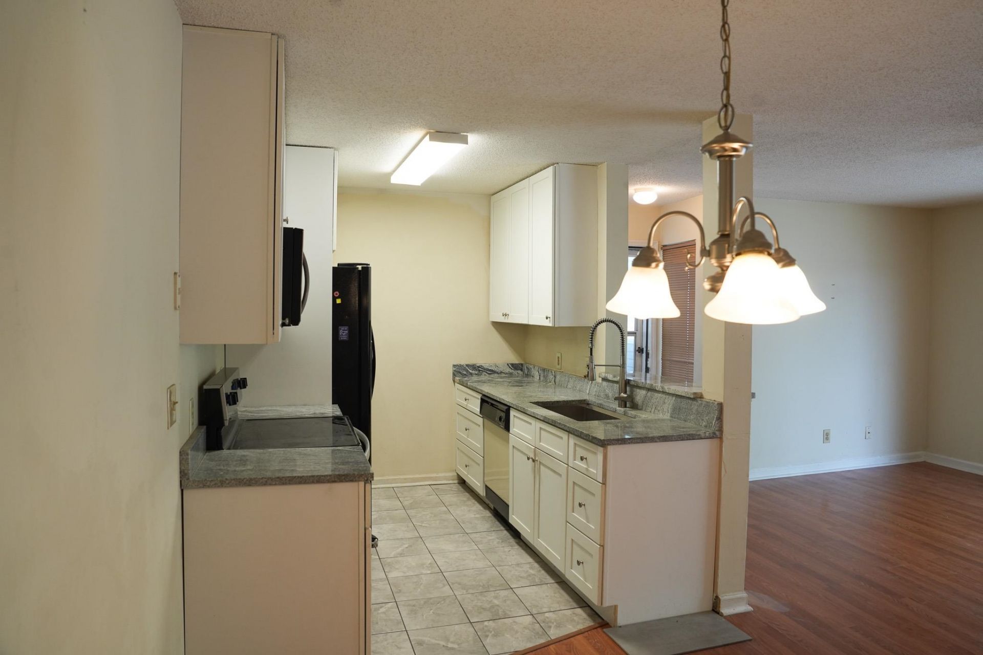 2210 Andover Dr.  Photo 6