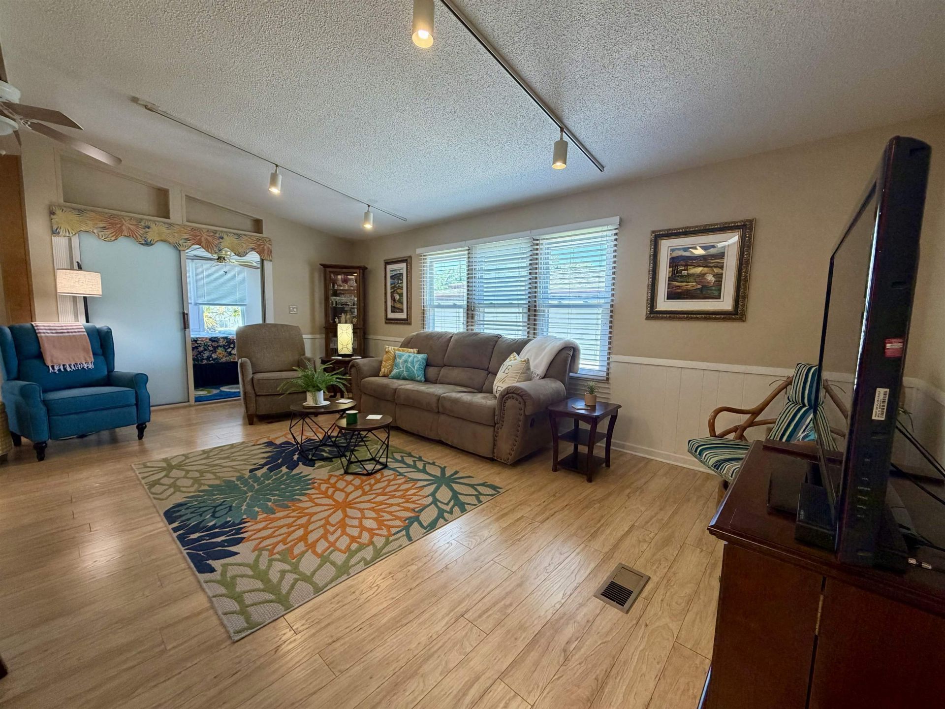 505 Meadowlark Dr.  Photo 6
