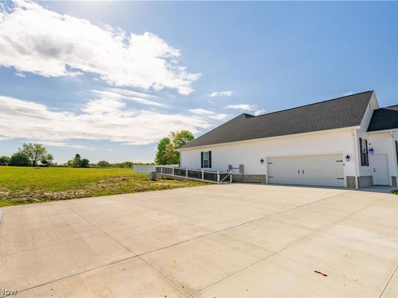 4462 Manchester Avenue NW, North Lawrence, OH 44666 Photo 6