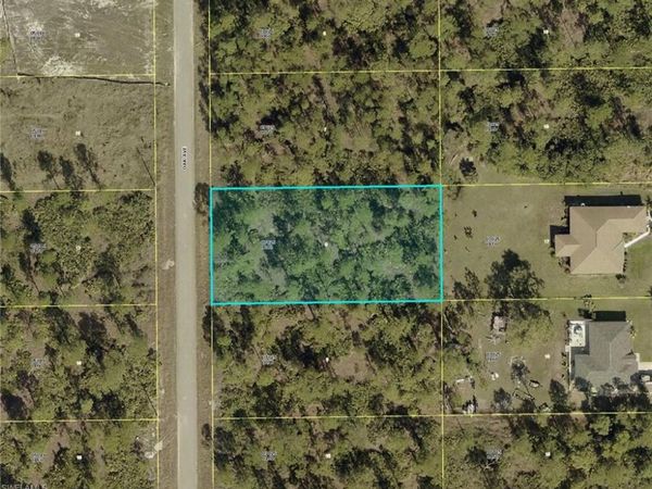 908 Oak AVE , LEHIGH ACRES, FL 33972