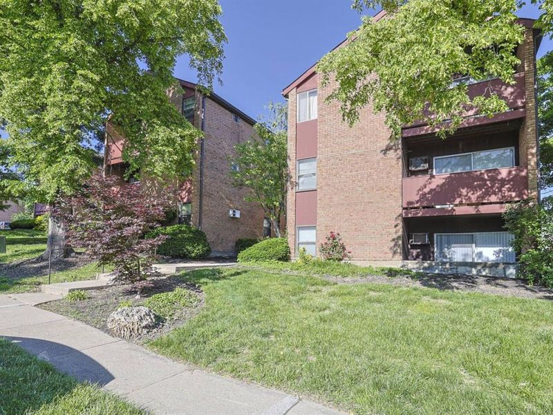 4905 Chalet Drive, Unit 111, Saint Bernard, OH 45217 Photo 1