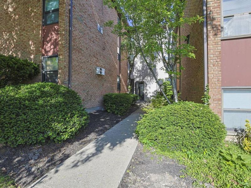 4905 Chalet Drive, Unit 111, Saint Bernard, OH 45217 Photo 3