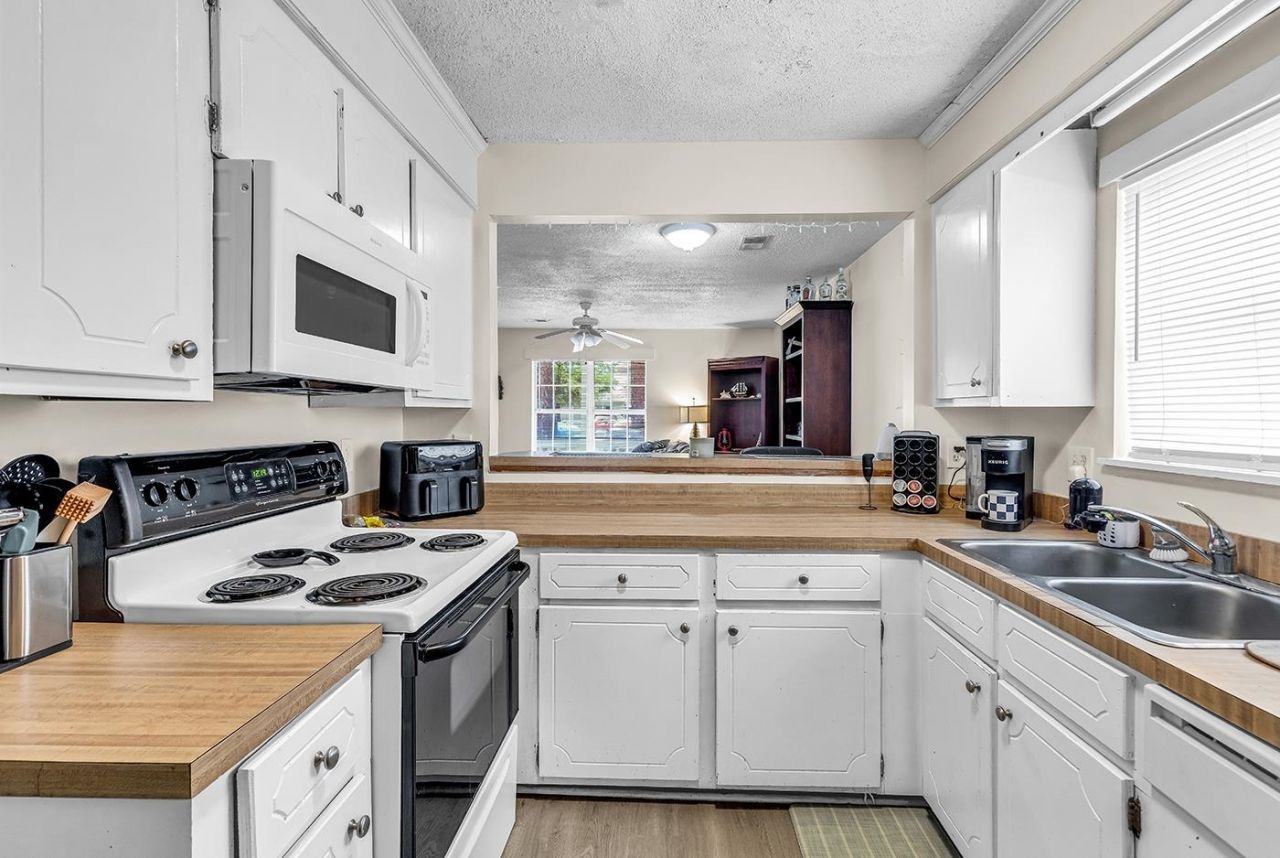 218 Plantation Dr.  Photo 8