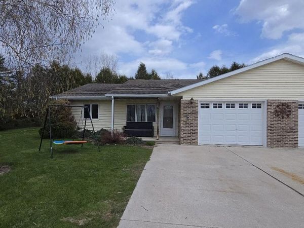 1002 Chrysler DRIVE, Mishicot, WI 54228
