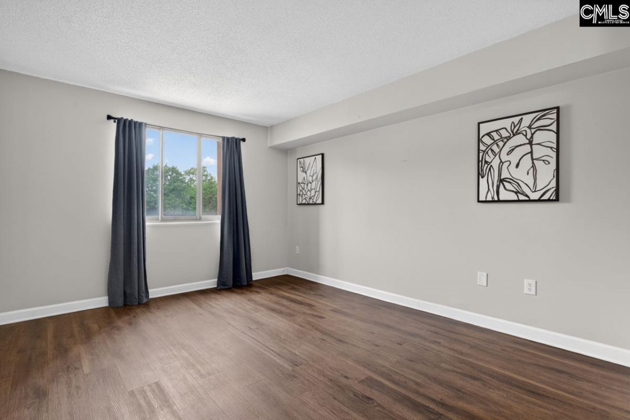1825 St.julian Place  Photo 6