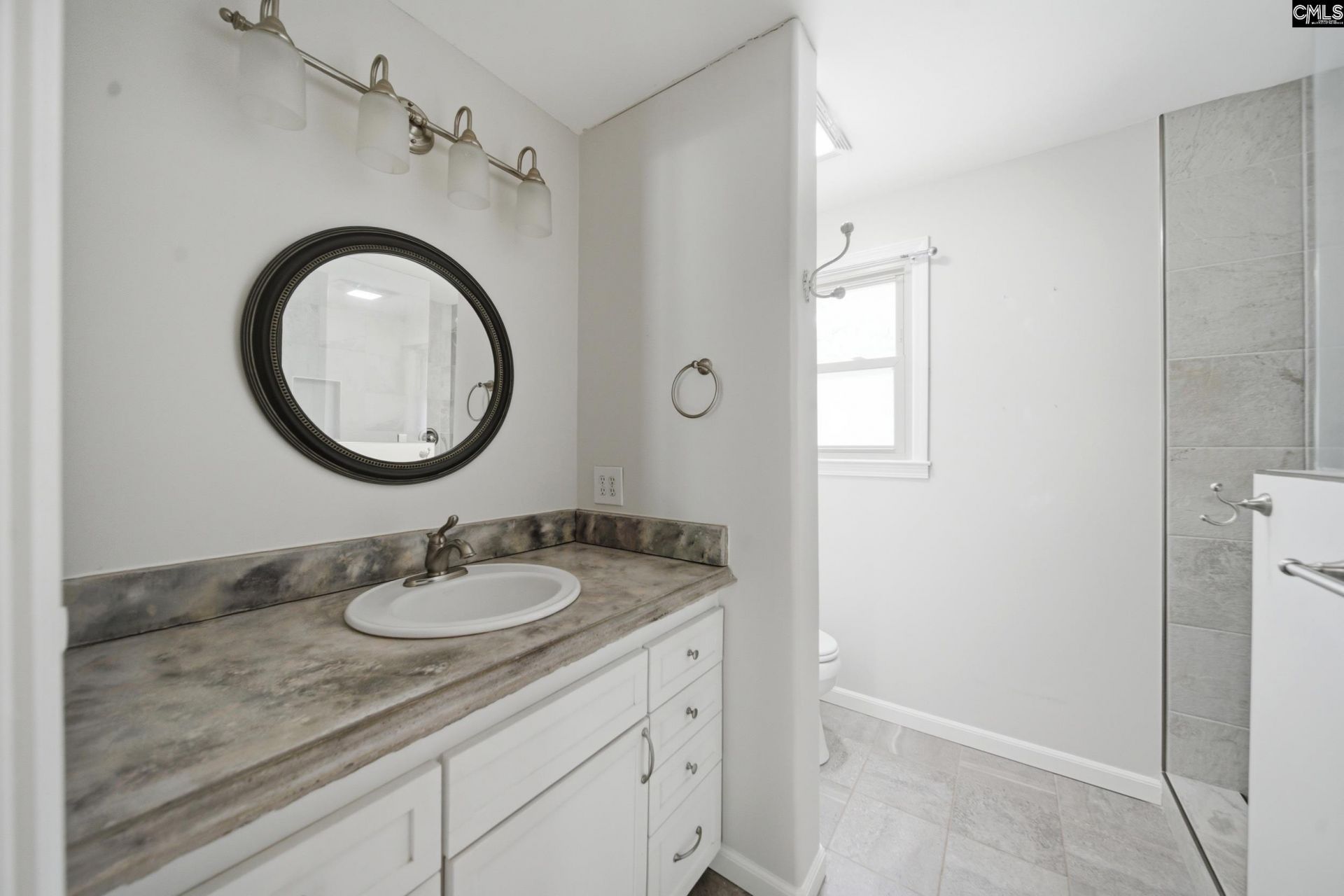 306 Auburn Road Photo 18