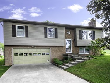 203 Westridge Court, Versailles, KY 40383