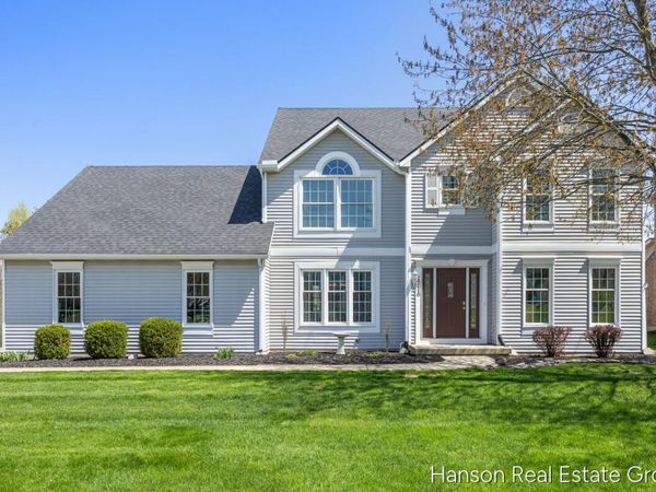 1716 Riva Ridge Drive SE, Grand Rapids, MI 49546