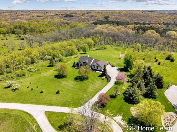 3400 4 Mile Court NE, Ada, MI 49301