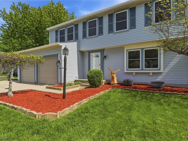 915 Old Farm Trail, Medina, OH 44256 Photo 2