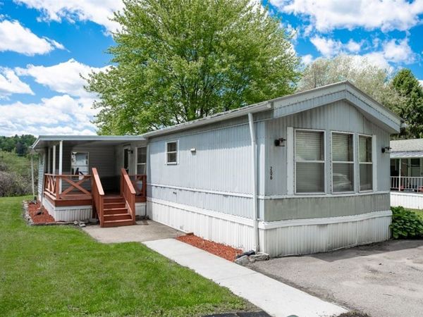206 Kingston Ln , Indiana, PA 15701