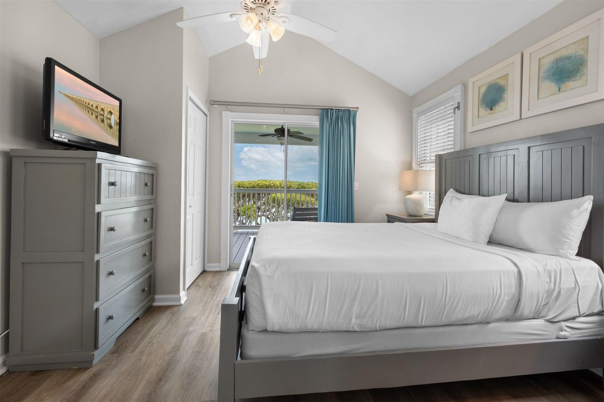 5037 Sunset Village Drive, Duck Key, FL 33050 Photo