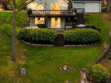 4395 Navarra Avenue, White Lake Twp, MI 48383