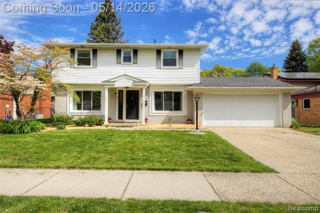 32612 Lyndon Street, Livonia, MI 48154 Main Photo