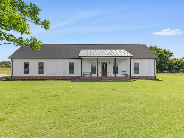 602 Gargis Ln, Tuscumbia, AL 35674