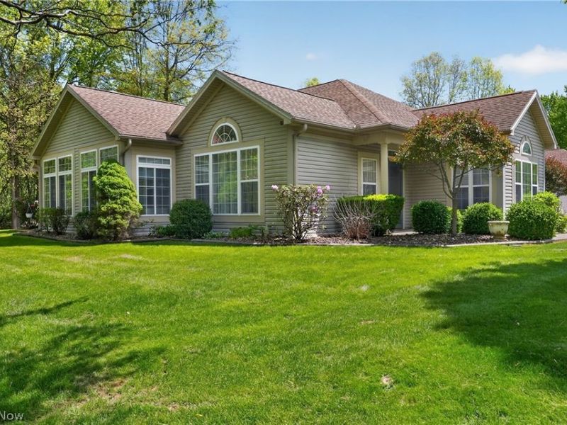 15 Hunters Woods Boulevard , Unit B, Canfield, OH 44406 Photo 2