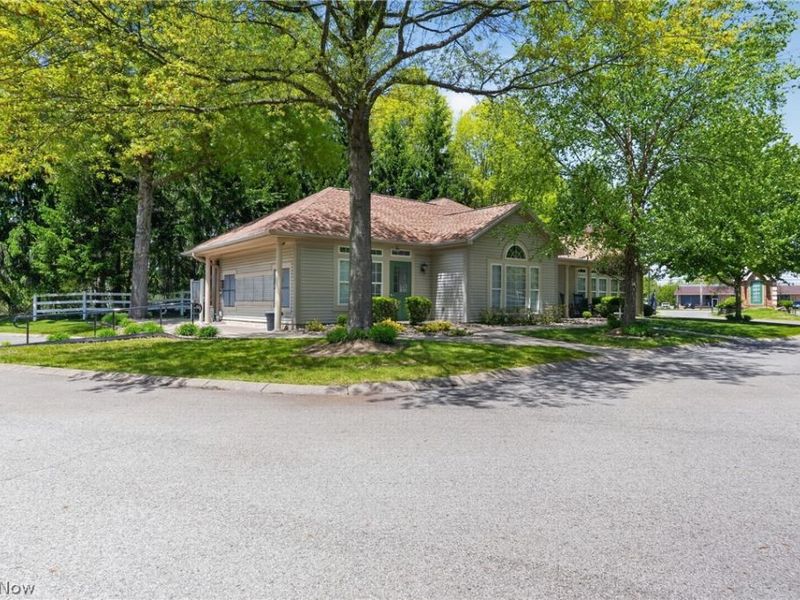 15 Hunters Woods Boulevard , Unit B, Canfield, OH 44406 Photo 39