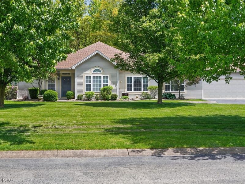 15 Hunters Woods Boulevard , Unit B, Canfield, OH 44406 Photo 5