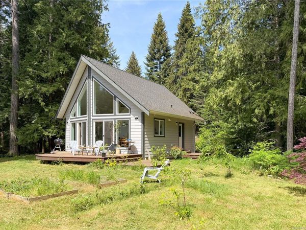 883 Mary Rd, Gabriola Island, BC V0R 1X3