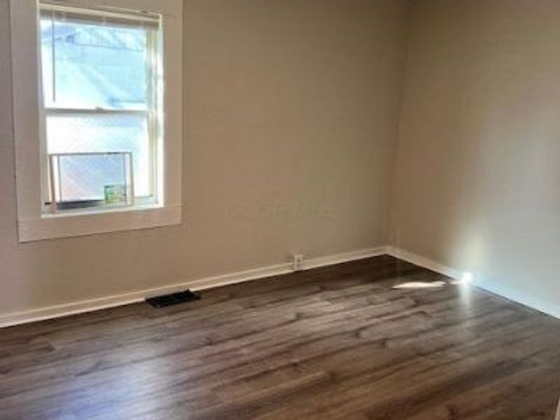 145 W Railroad Street, Newark, OH 43055 Photo 11