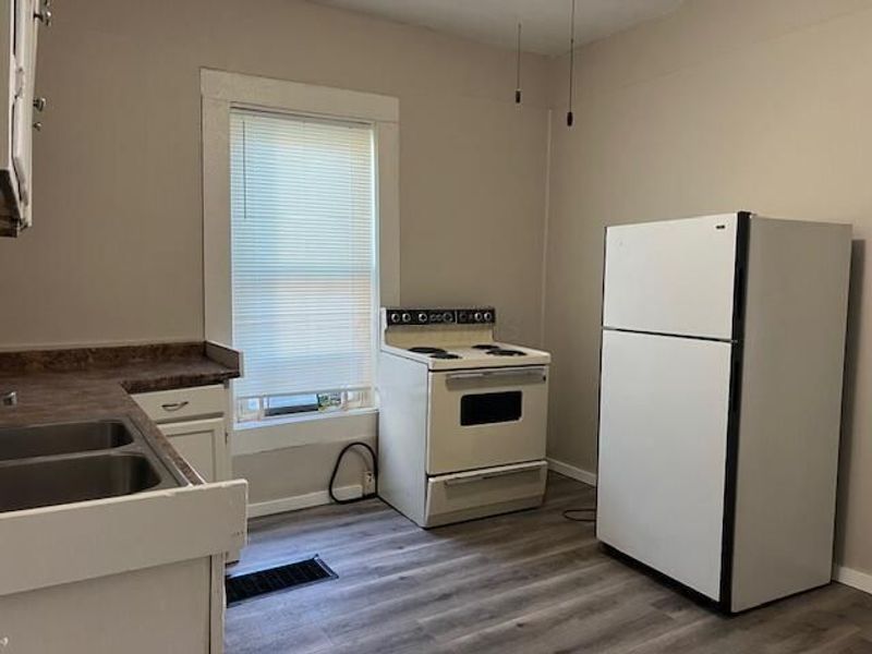 145 W Railroad Street, Newark, OH 43055 Photo 8