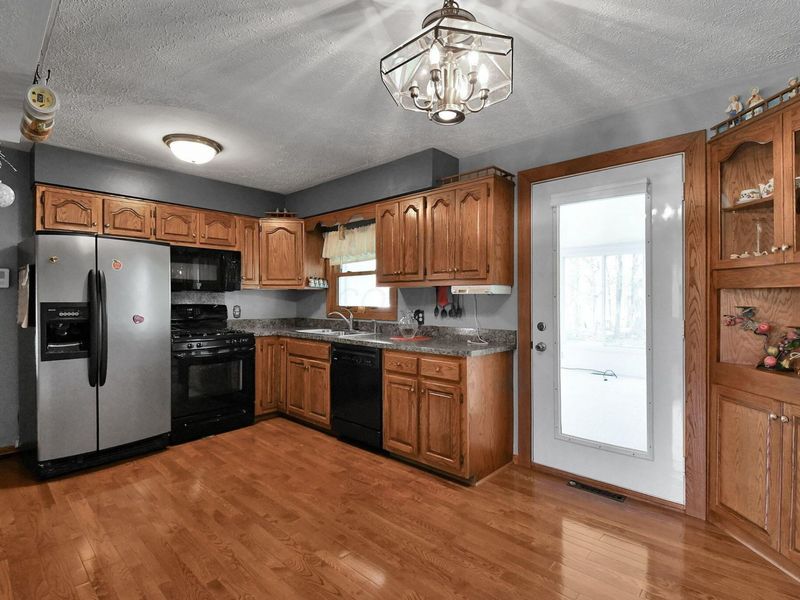 1381 Virginia Lane, Mansfield, OH 44905 Photo 8