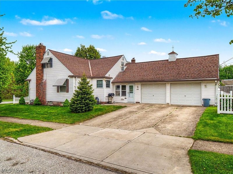 7393 Nethersole Drive, Middleburg Heights, OH 44130 Photo 4