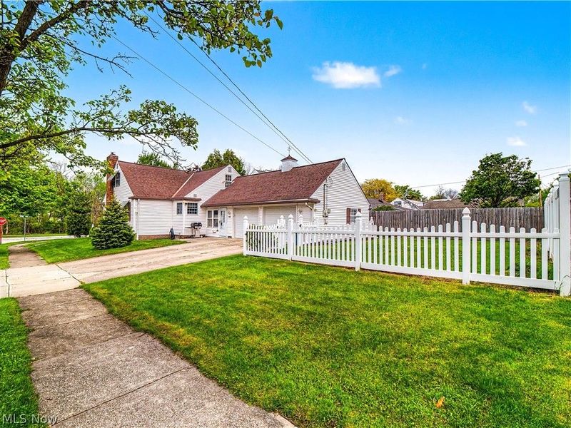 7393 Nethersole Drive, Middleburg Heights, OH 44130 Photo 46
