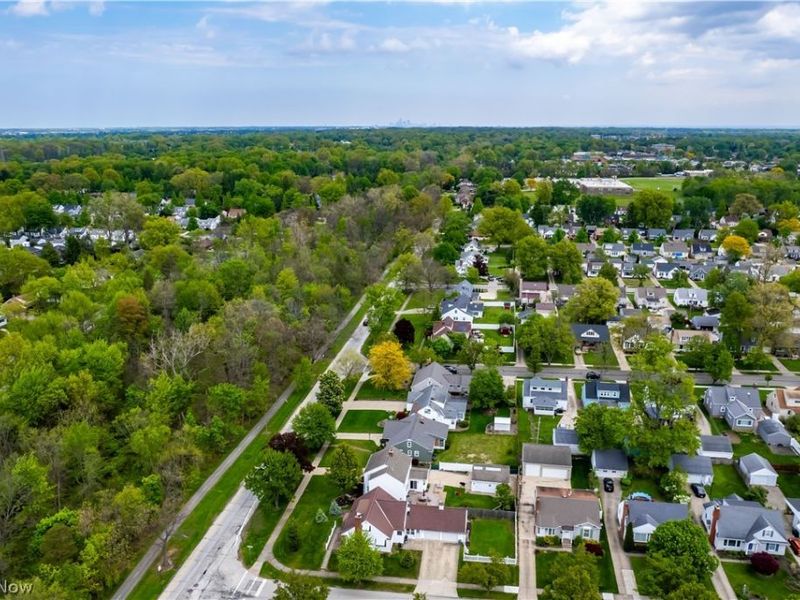 7393 Nethersole Drive, Middleburg Heights, OH 44130 Photo 8