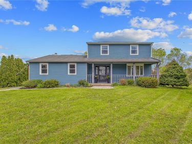 7799 Bainbridge Drive, Liverpool, NY 13090