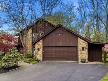 2 Chicory Lane, East Amherst, NY 14051