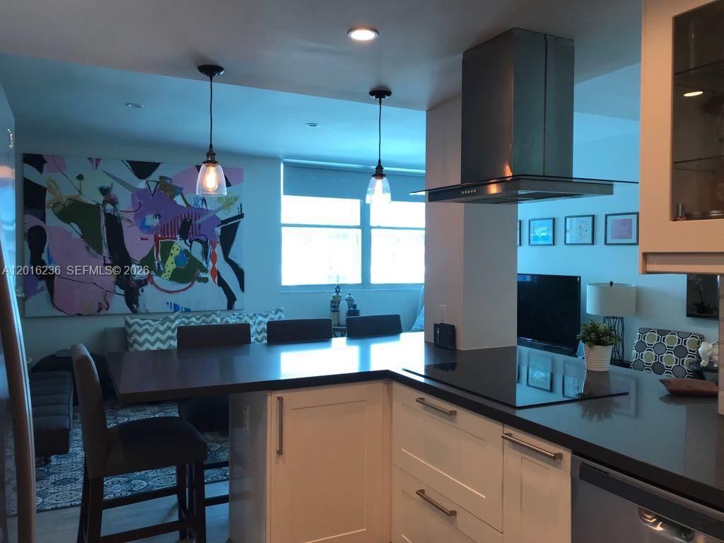 5055 Collins Ave , Unit 14A, Miami Beach, FL 33140 Photo