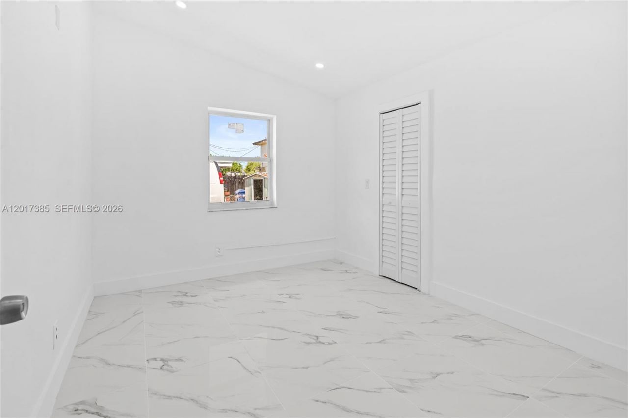 8400 NW 24th Ct, Miami, FL 33147 Photo