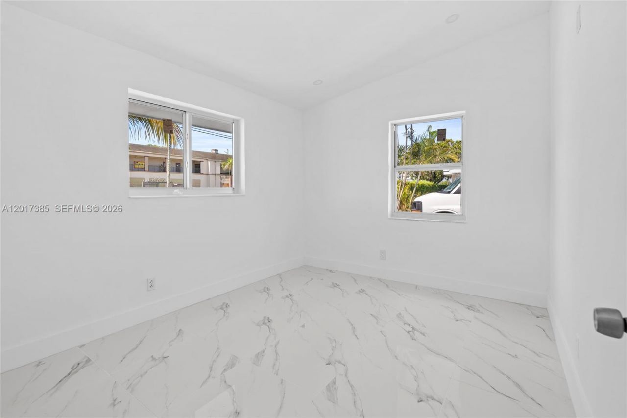 8400 NW 24th Ct, Miami, FL 33147 Photo