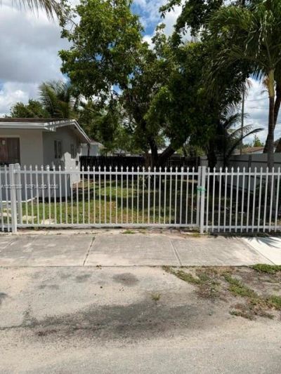 8400 NW 24th Ct, Miami, FL 33147 Photo